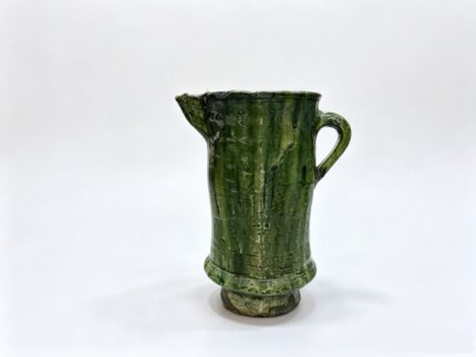 Spouted carafe